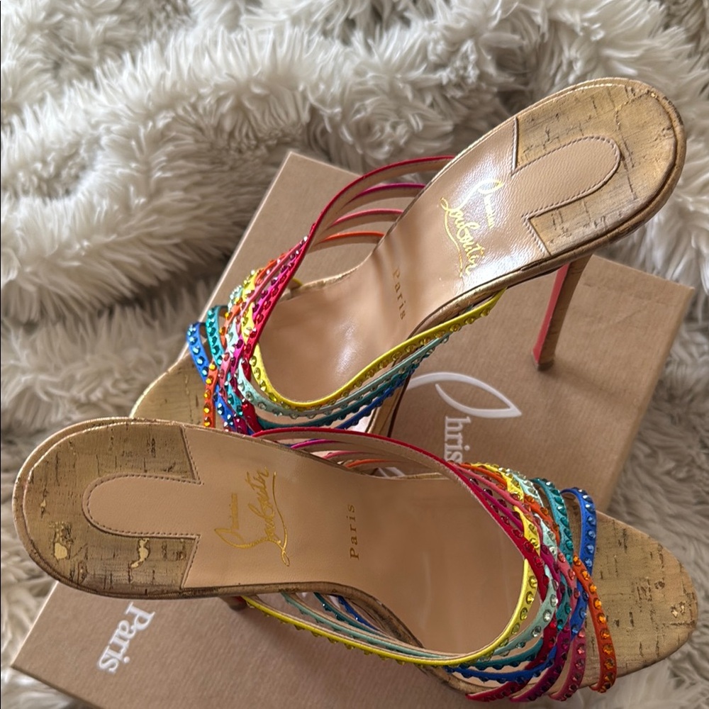 Christian Louboutin Marthastrass Alta with Glamorous Platform - Picture 2 of 3